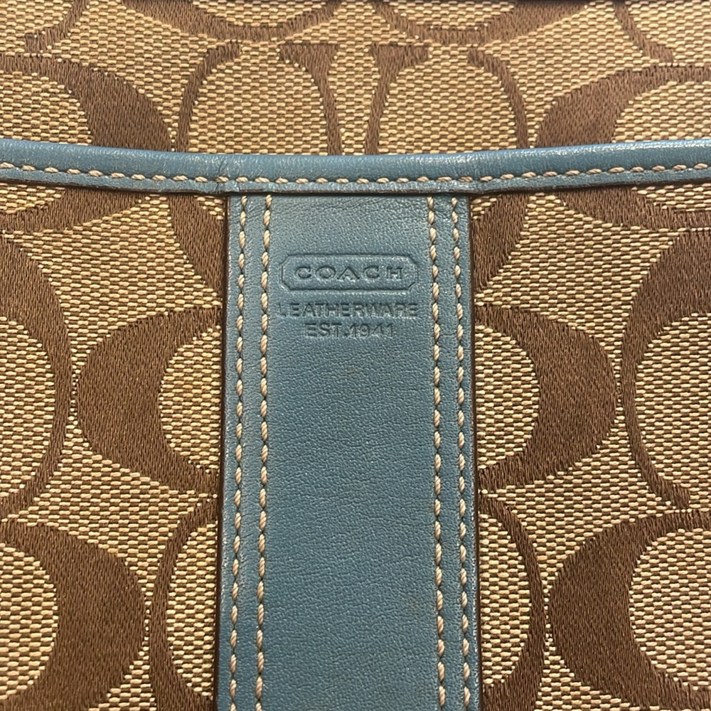 Coach Signature Crossbody Handbag Purse Shoulderbag - Picture 3 of 3
